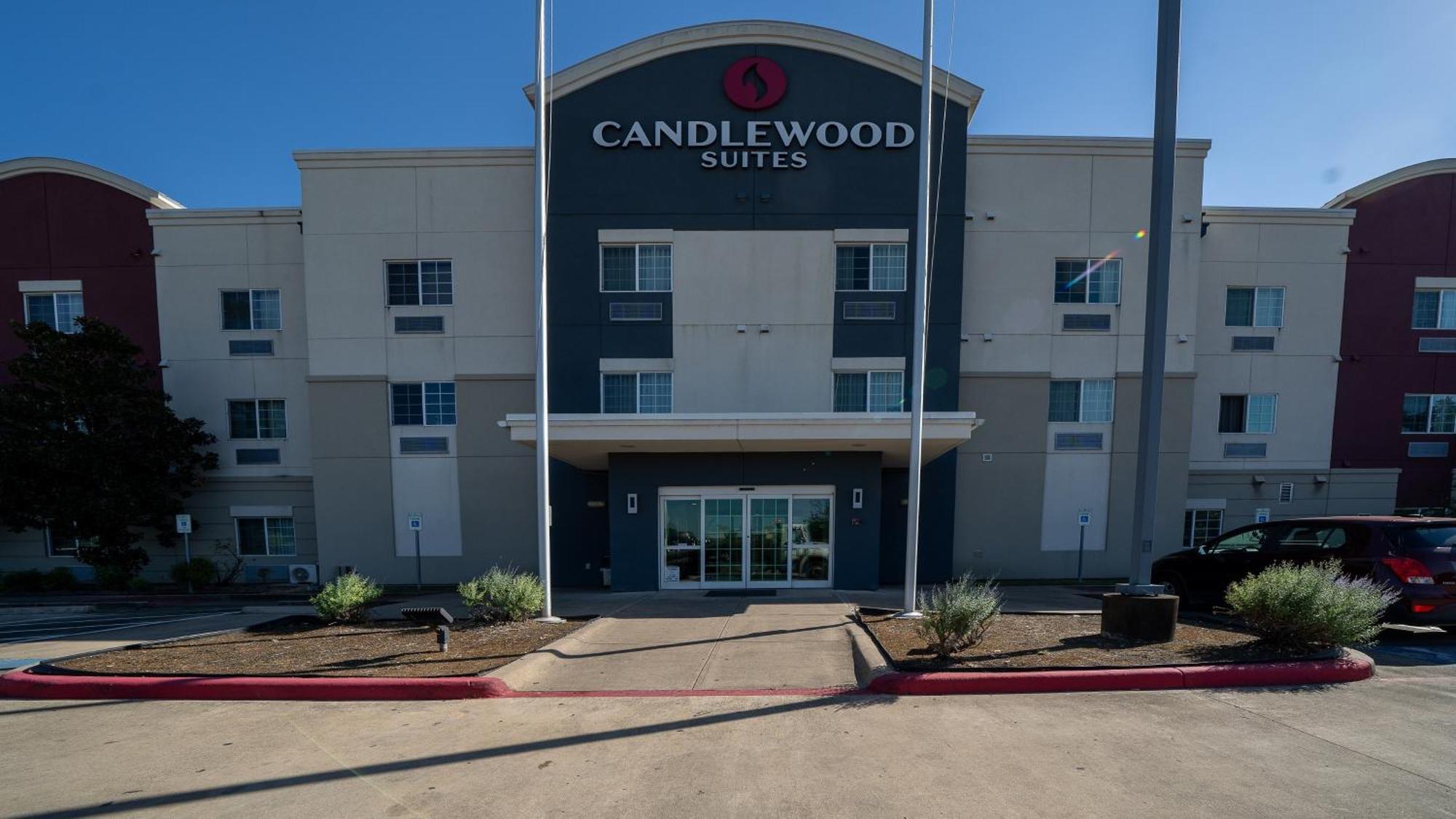 Candlewood Suites Baytown By Ihg Экстерьер фото