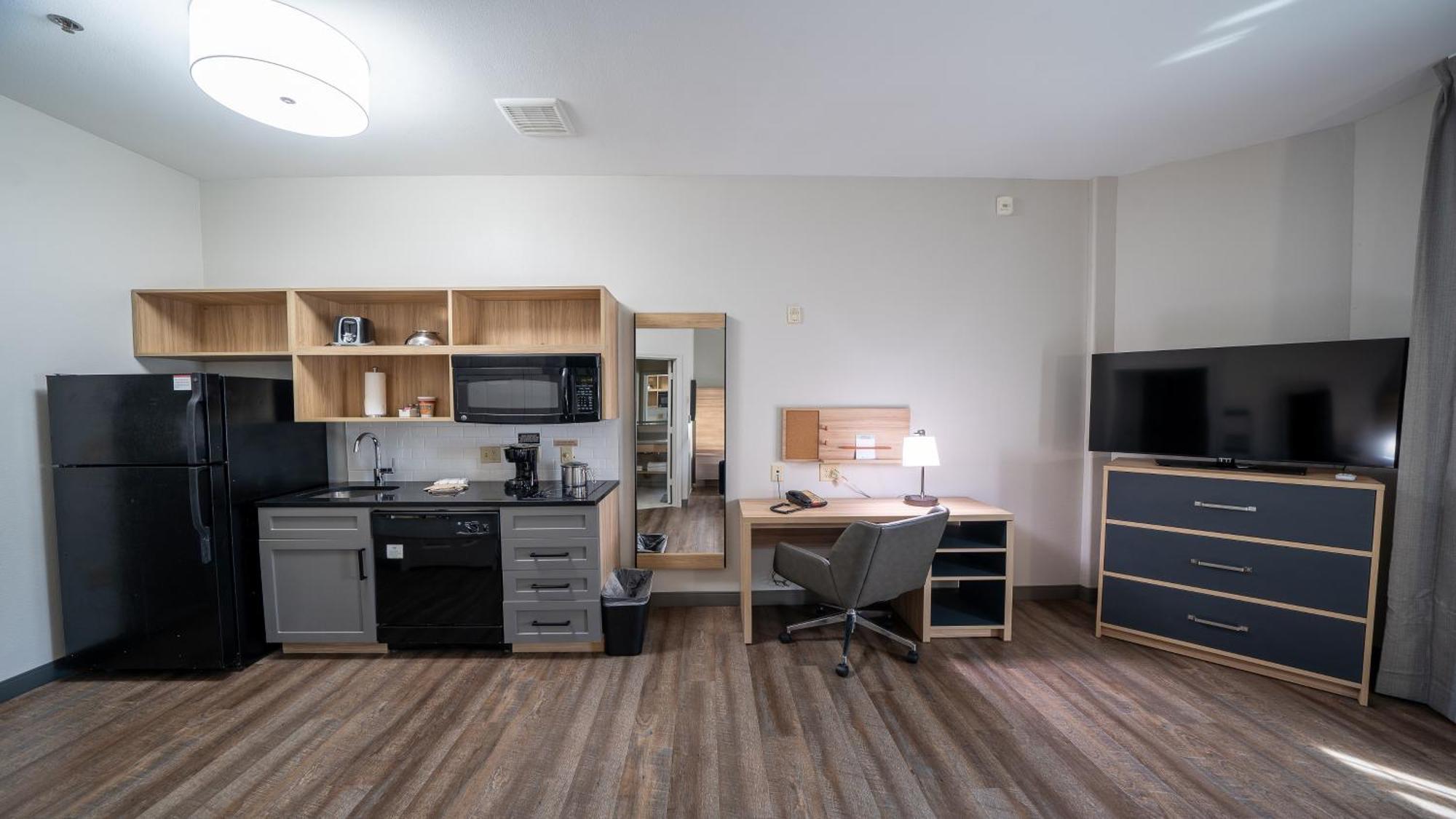 Candlewood Suites Baytown By Ihg Экстерьер фото
